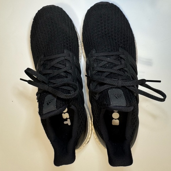 ADIDAS Ultra Boost Black Women’s Size 9 - Picture 1 of 13